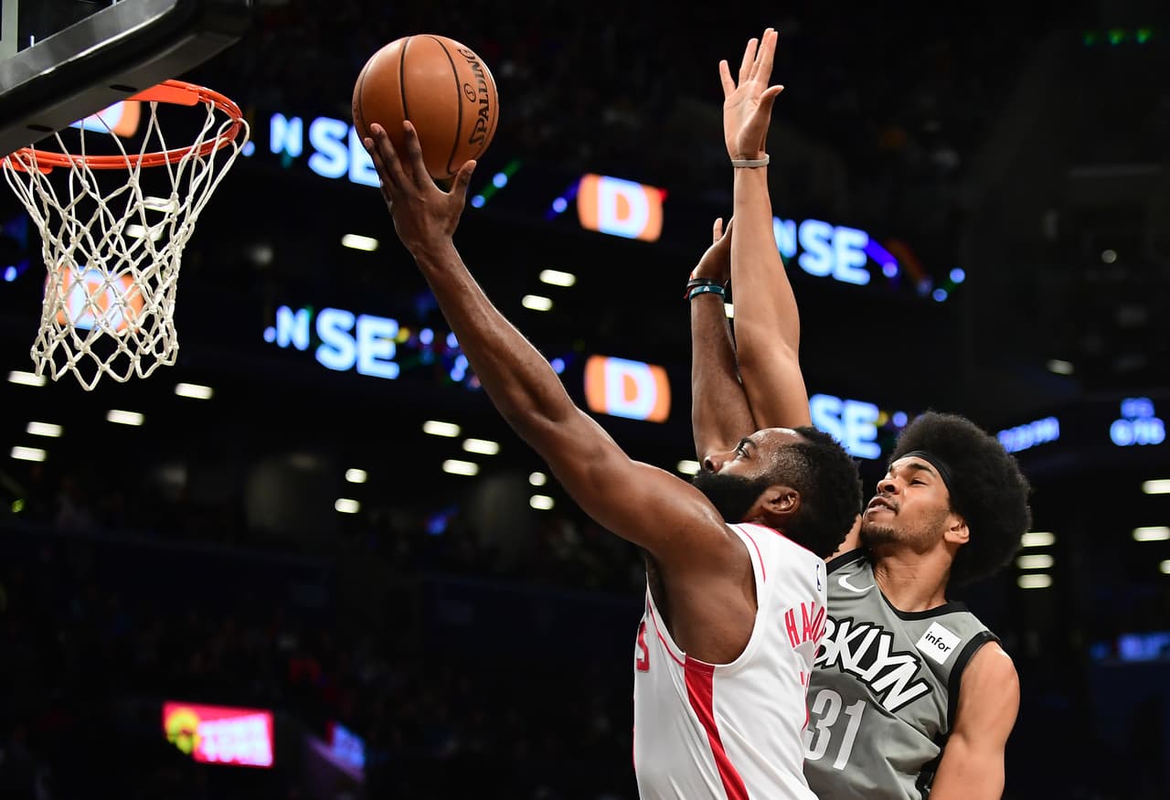 Houston Rockets sumaron dos victorias y dos derrotas esta semana. A pesar de tener una muy buena ofensiva contra Washington, la escuadra sigue mostrando grandes problemas defensivos. Su récord es de 3-3.