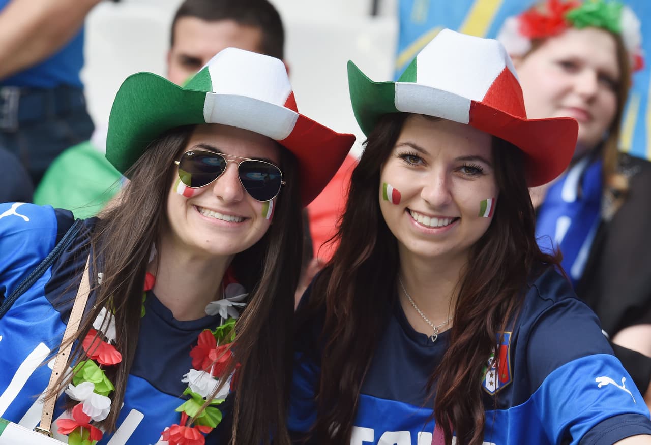 De todo el continente llegaron a Francia las más bellas fans para apoyar a su equipo en la Eurocopa. Mira las bellezas en la última fase de octavos de final.
