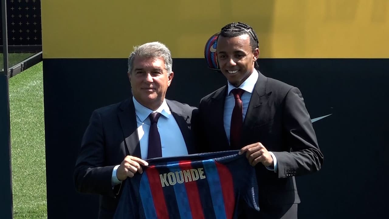 Joules Koundé fue presentado como refuerzo del Barcelona