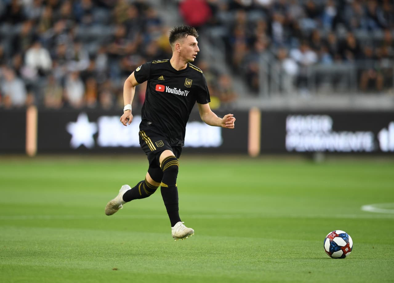 El defensor de LAFC Tristan Blackmon sirvió un bellísimo centro para que Carlos Vela marcara el último tanto del triplete conseguido en el 3-1 frente a Colorado Rapids.