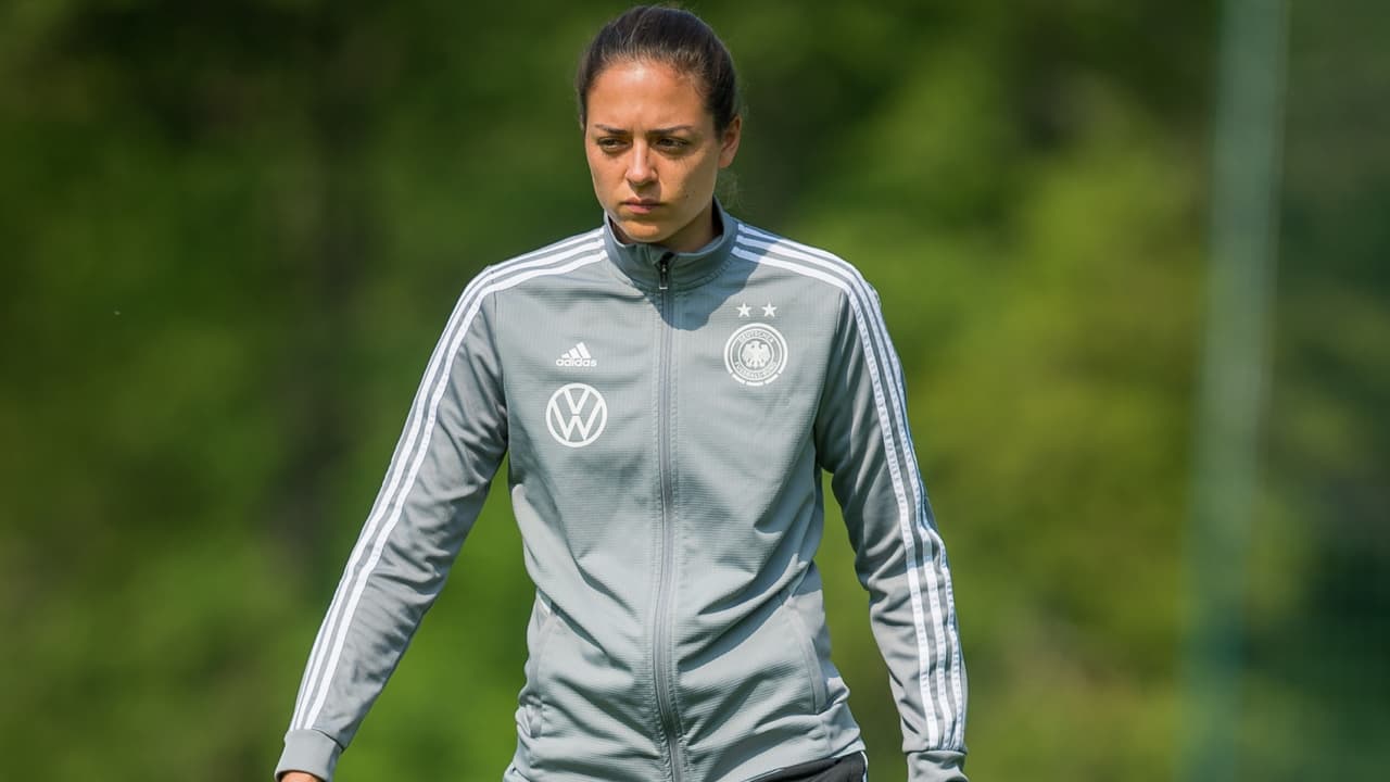 Sabrina Wittmann, primera entrenadora en futbol profesional masculino