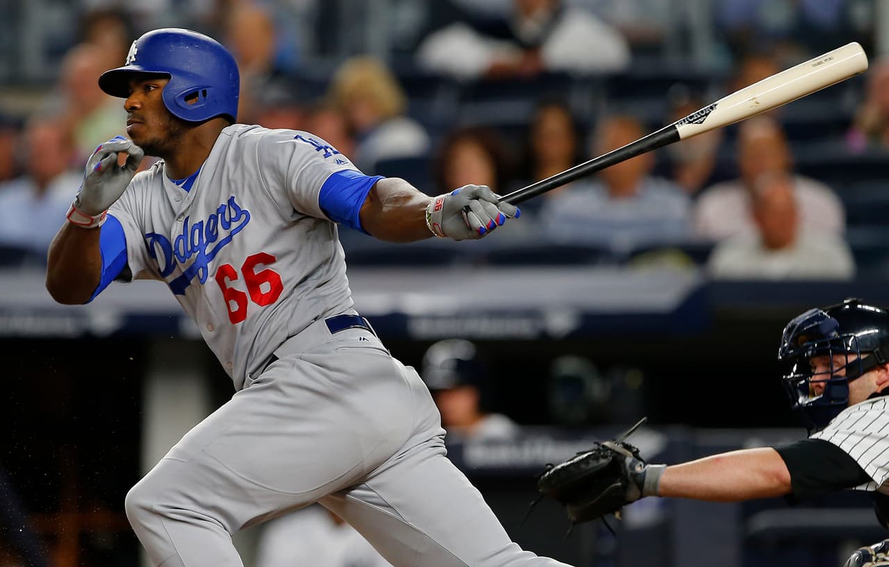 Puig recompensó a la aficionada que perdió un diente por alcanzar una bola que lanzó a la tribunas