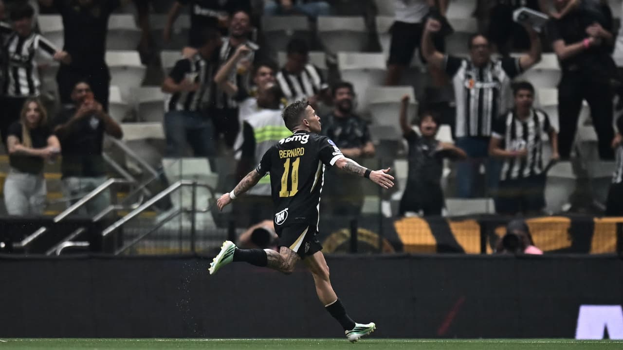Atlético Mineiro golea y tiene un pie en la Final de la Copa Sudamericana