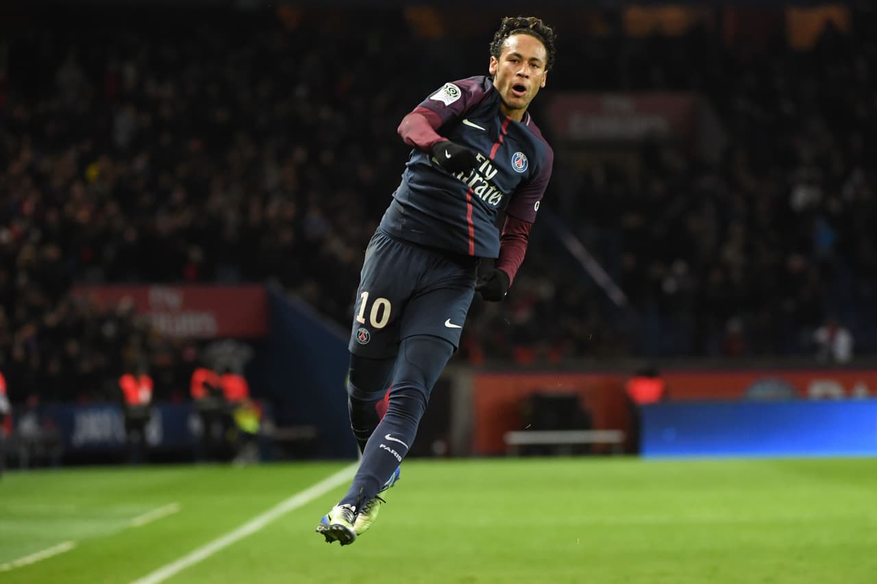 Con su llegada a mediados de 2017 al PSG como la transferencia más cara de la historia del fútbol, el brasileño Neymar marcó un precedente con 25 años de hacia dónde quería proyectarse.