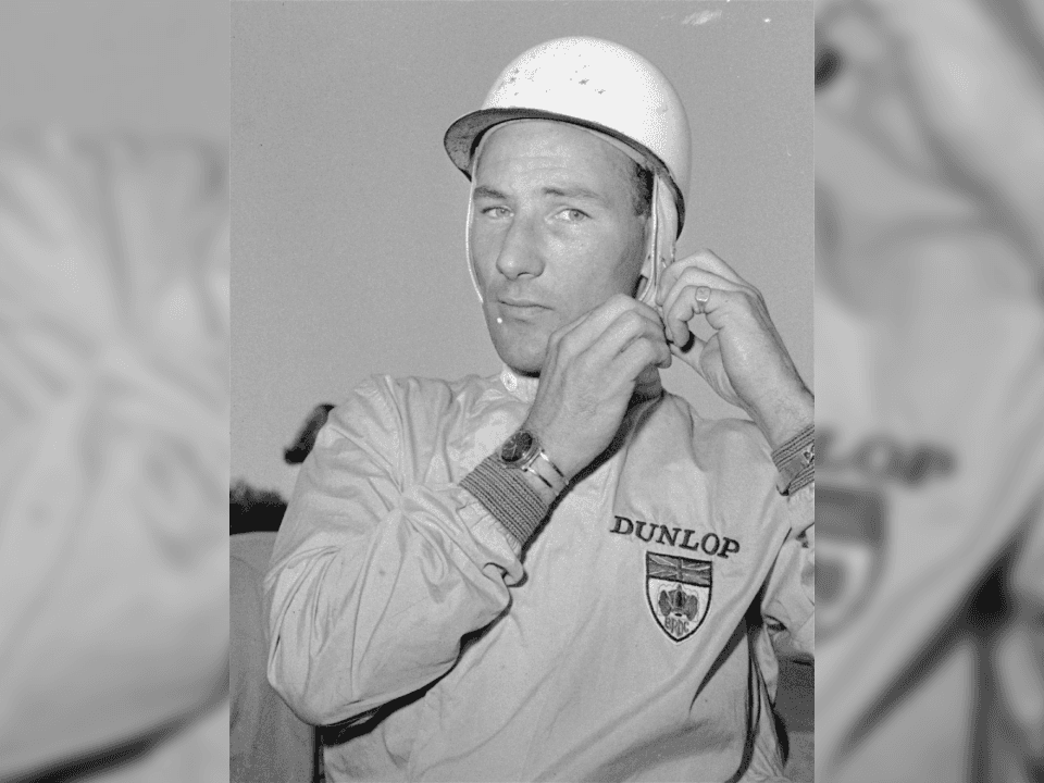 A pesar de nunca haberse adjudicado un título de la Formula 1, el piloto Sir Stilring Moss, fue considerado uno de los mejores que han corrido en dicho certamen. Mantiene un récord de 16 victorias entre los pilotos que nunca se llevaron una F1. Murió a los 90 años.