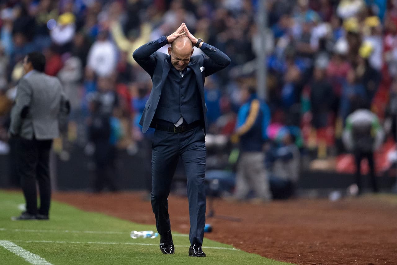 La salida de Paco Jémez de la dirección técnica de Cruz Azul fue una de las movidas más fuertes en los banquillos, pero a su alrededor ya aparecieron candidatos.