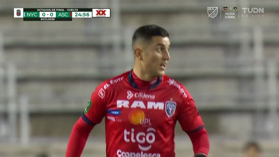 Tiro desviado de Roberto Córdoba