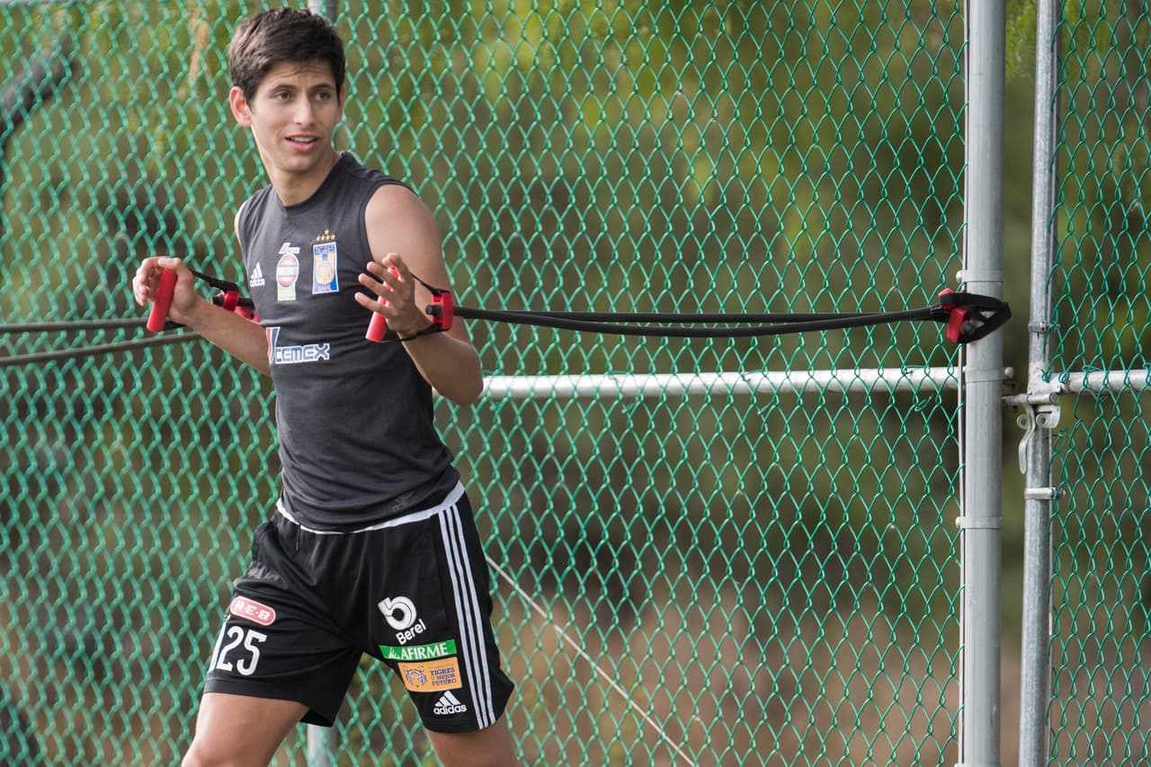 Jurgen Damm, volante de Tigres: 4 millones de euros (aproximadamente 4,656,000 dólares).