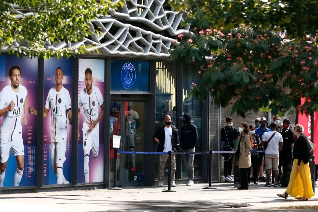 ¡Sin rastro de Messi! PSG lo elimina de su tienda oficial