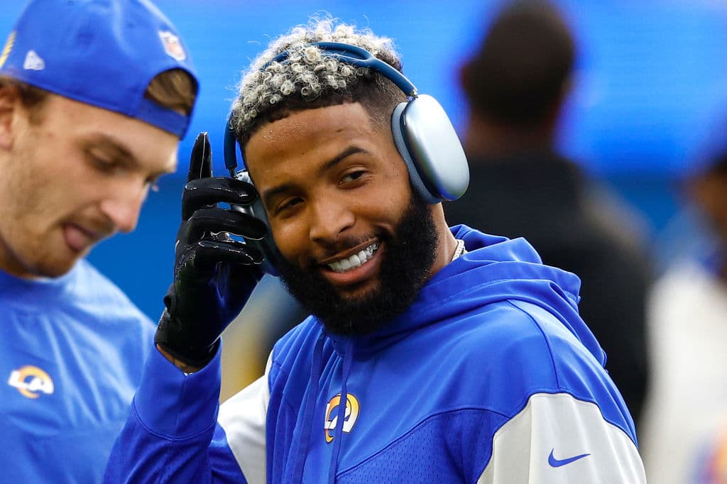 <b>Odell Beckham Jr</b>
<br>Este atleta tiene la posición de ‘wide receiver’ en el equipo Los Ángeles Rams. Aun cuando sufrió una fuerte lesión a minutos de terminar el partido, dejó una buena impresión en sus seguidores.