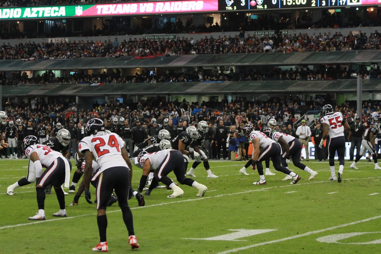 Te presentamos las mejores imágenes que nos dejó el juego entre Raiders y Texans en la cancha del estadio Azteca de la ciudad de México.