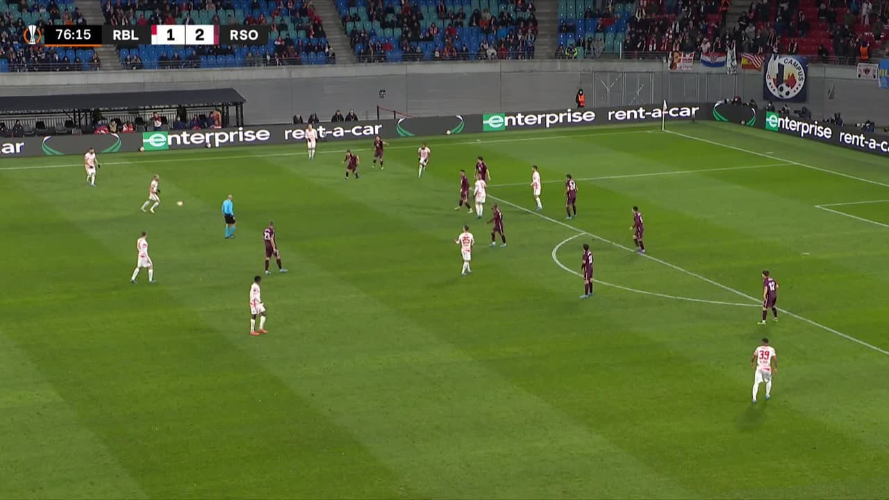 ¡TIRO ATAJADO! disparo por Emil Forsberg.