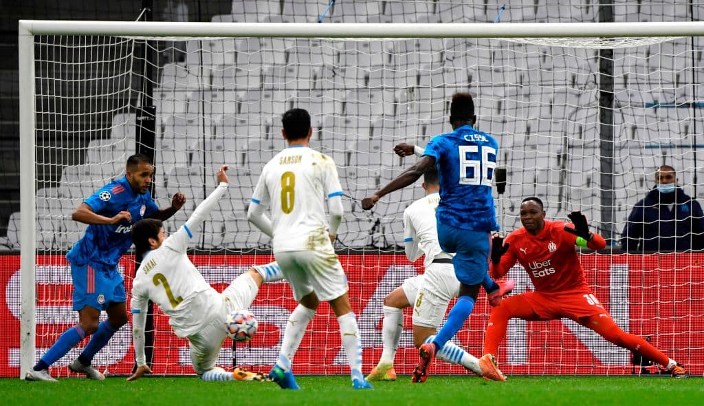 Marsella despachó 2-1 al Olympiacos en el Vélodrome. Camara (33’) abrió el marcador para los visitantes y Payet (55’, 75’) dio vuelta al marcador. Ambas escuadras compiten por conseguir un lugar en la UEFA Europa League.