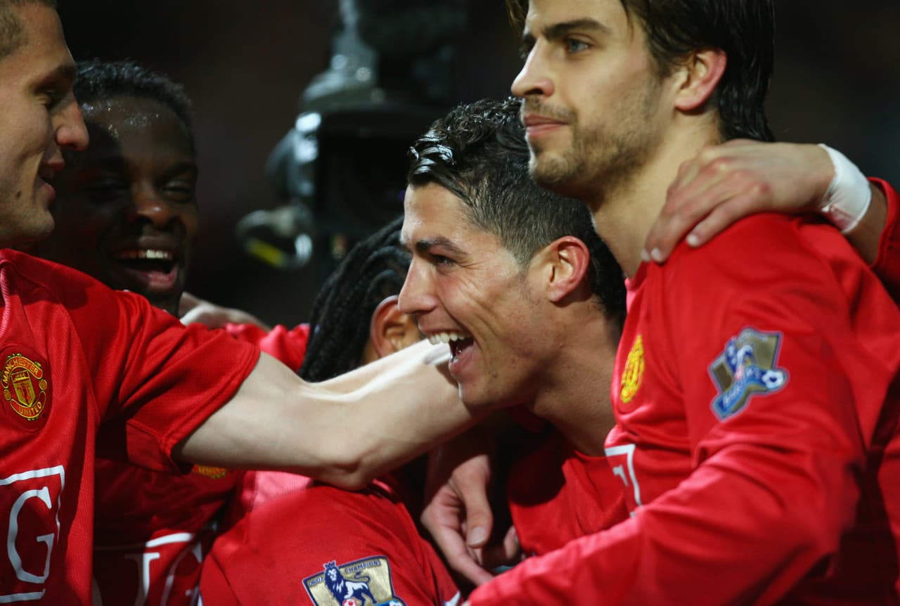 Gerard Piqué estuvo de 2004 a 2006 y de 2007 a 2008 en Manchester con Cristiano Ronaldo, con quien ganó una Champions League, una Premier League y una Community Shield.