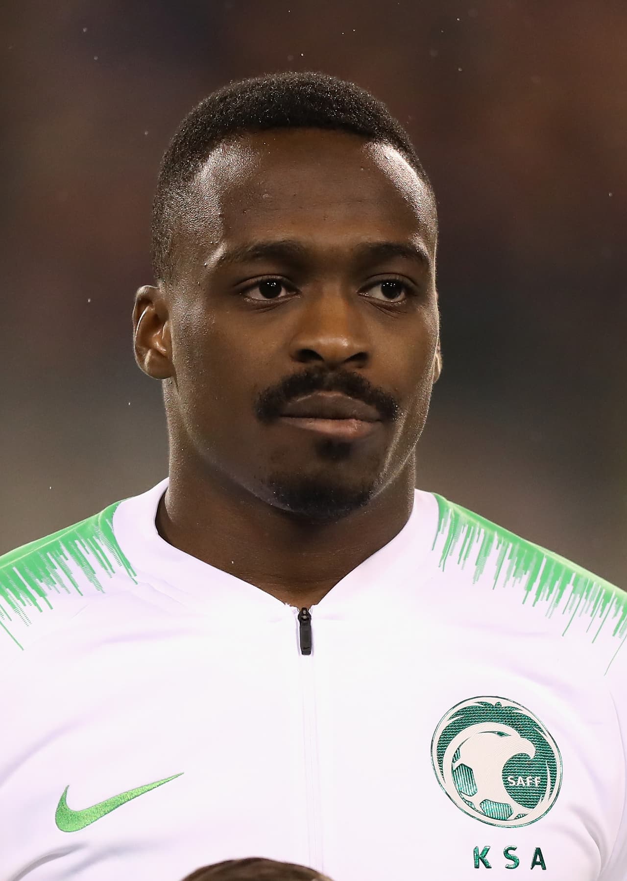 Motaz Hawsawi (Defensor / Al-Ahli)