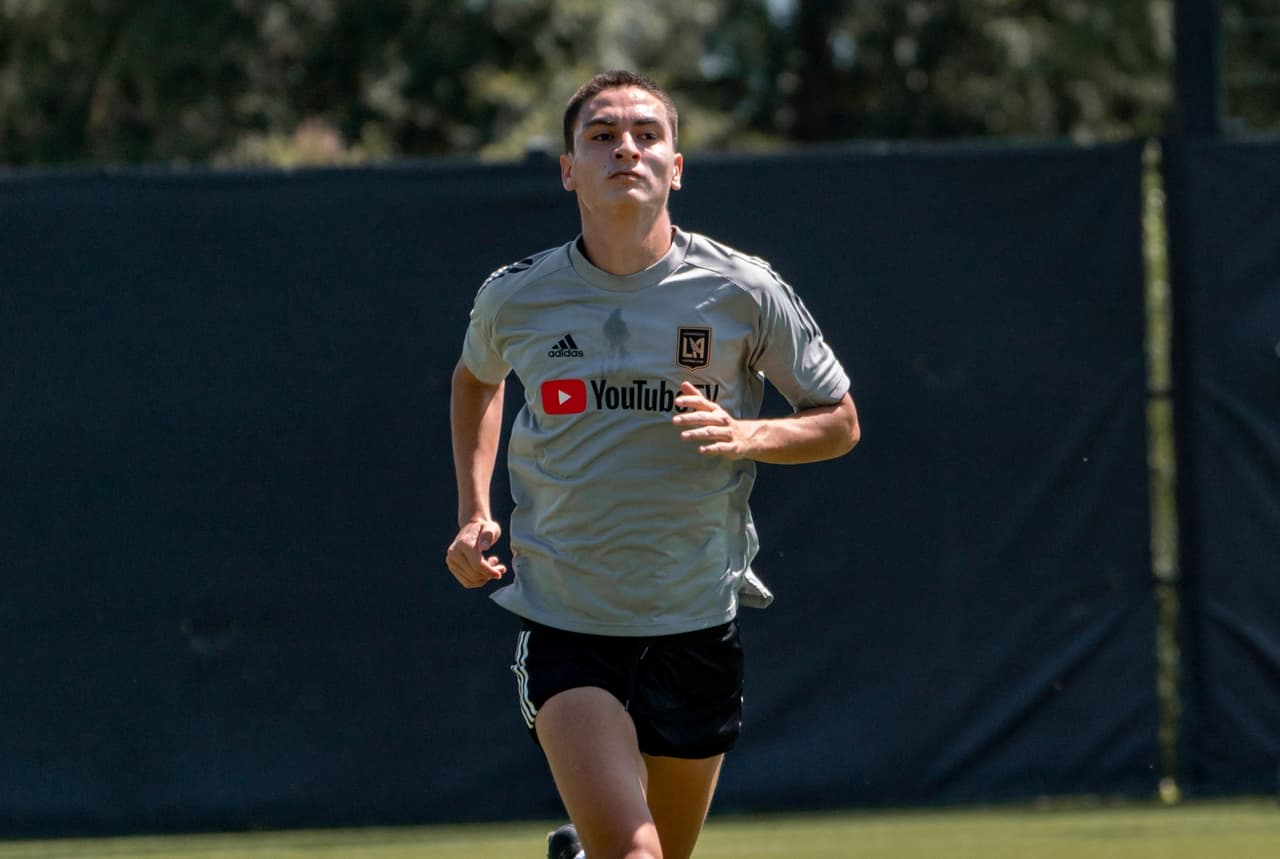 Eduard Atuesta durante la práctica del jueves de LAFC.