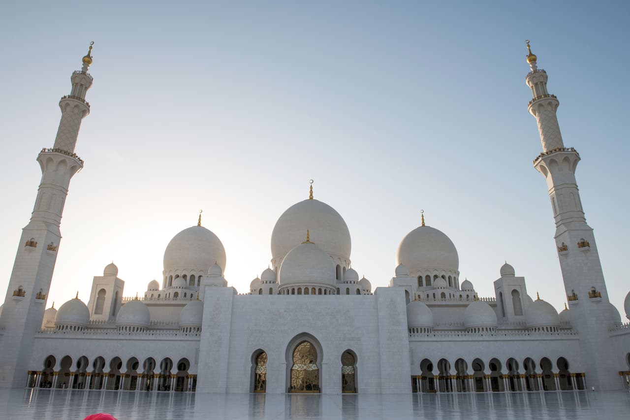 Los jugadores de Pachuca aprovecharon su presencia en Emiratos Árabes Unidos, donde se encuentran por el Mundial de Clubes, para visitar la Gran Mezquita de Abu Dhabi, previo a su partido del sábado contra Wydad Casablanca.