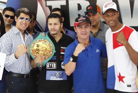 Con una marca profesional de 56 peleas ganadas, 47 de estas por la vía del nocaut, a cambio de ocho derrotas, Jhonny González buscará convertirse en le mejor pluma del mundo (Foto: Zanfer)