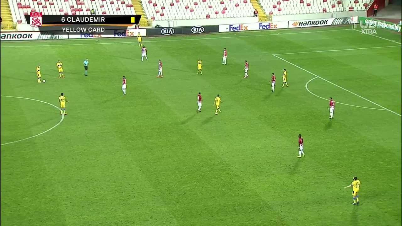 ¡GOOOL! Dor Peretz anota para Maccabi Tel Aviv.
