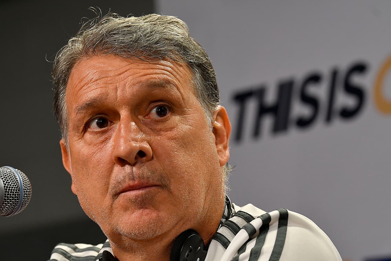 La Selección Mexicana de fútbol cerró así su preparación de cara a su importante duelo por la Semifinal de la Copa Oro 2019 cuando este martes en Phoenix se vea las caras ante la revelación del torneo, la Selección de Haití. Los integrantes del Tricolor y su entrenador, el argentino Gerardo 'Tata' Martino, sostuvieron un encuentro con la prensa luego de la práctica con el que bajaron el telón de los preparativos para su duelo que da un boleto a la Final del certamen.