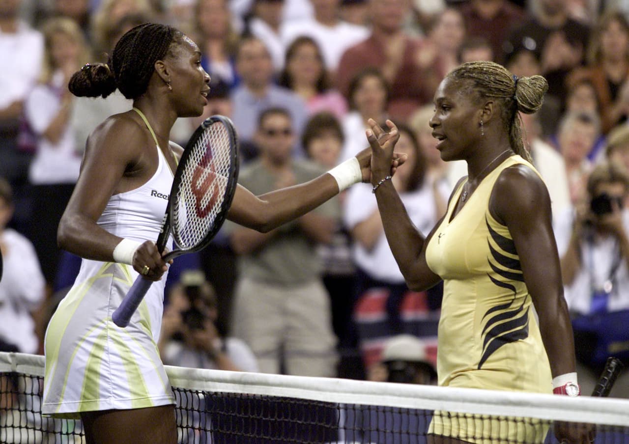 La historia de las ocho finales de torneos de Grand Slam que han disputado las hermanas Williams comenzó en el US Open de 2011 con victoria para la mayor, Venus, sobre Serena.