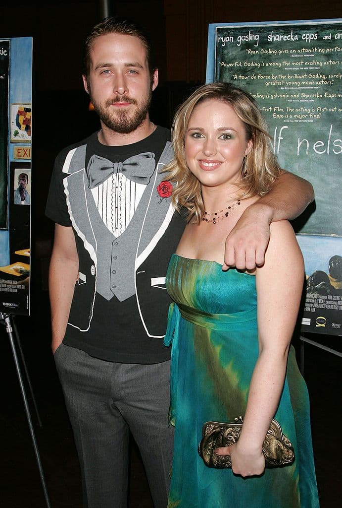 La hermana menor del actor se llama Mandi Gosling y trabaja detrás de la pantalla, pues asiste y produce episodios de ciertas series e hizo el casting del video musical ‘Happy’, de Pharell Williams.