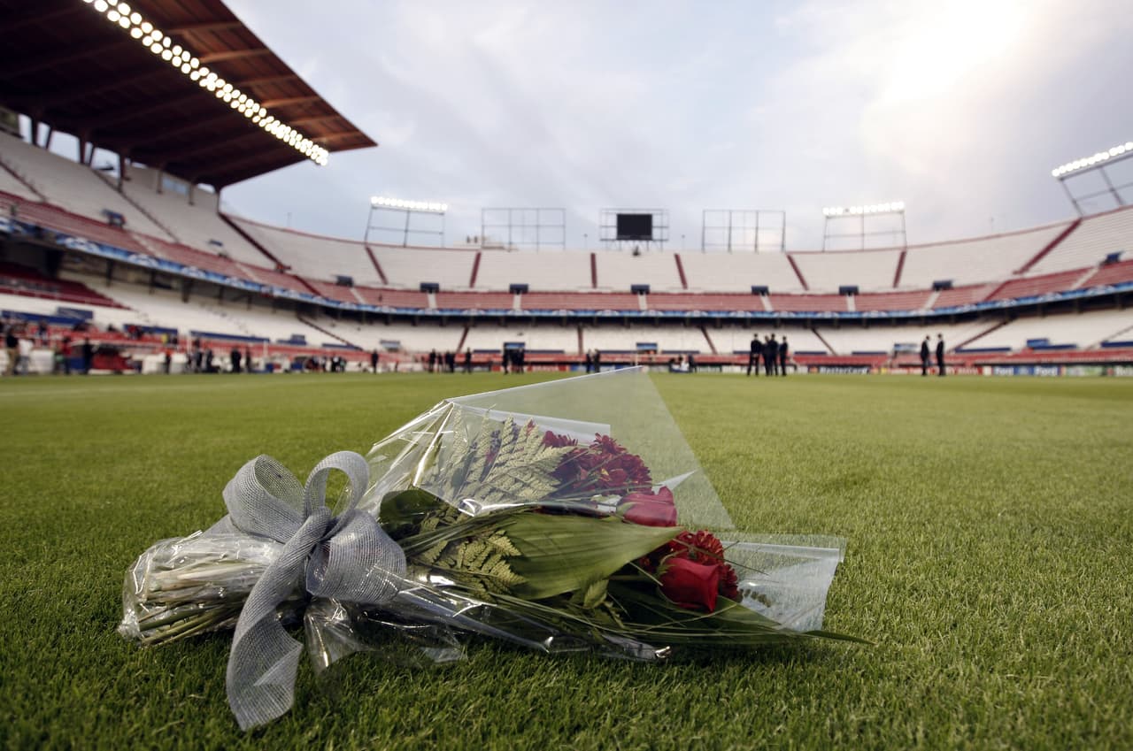 Vladimir Dimitrijevic. El jugador yugoslavo de Estrella Roja, falleció a los 20 años el 1 de octubre de 2001 tras desplomarse durante un entrenamiento.