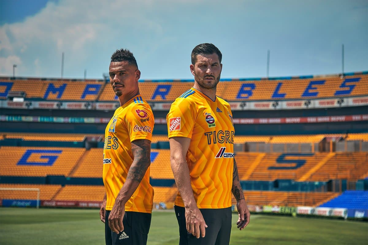 Jersey local del Club Tigres UANL 2018/19.