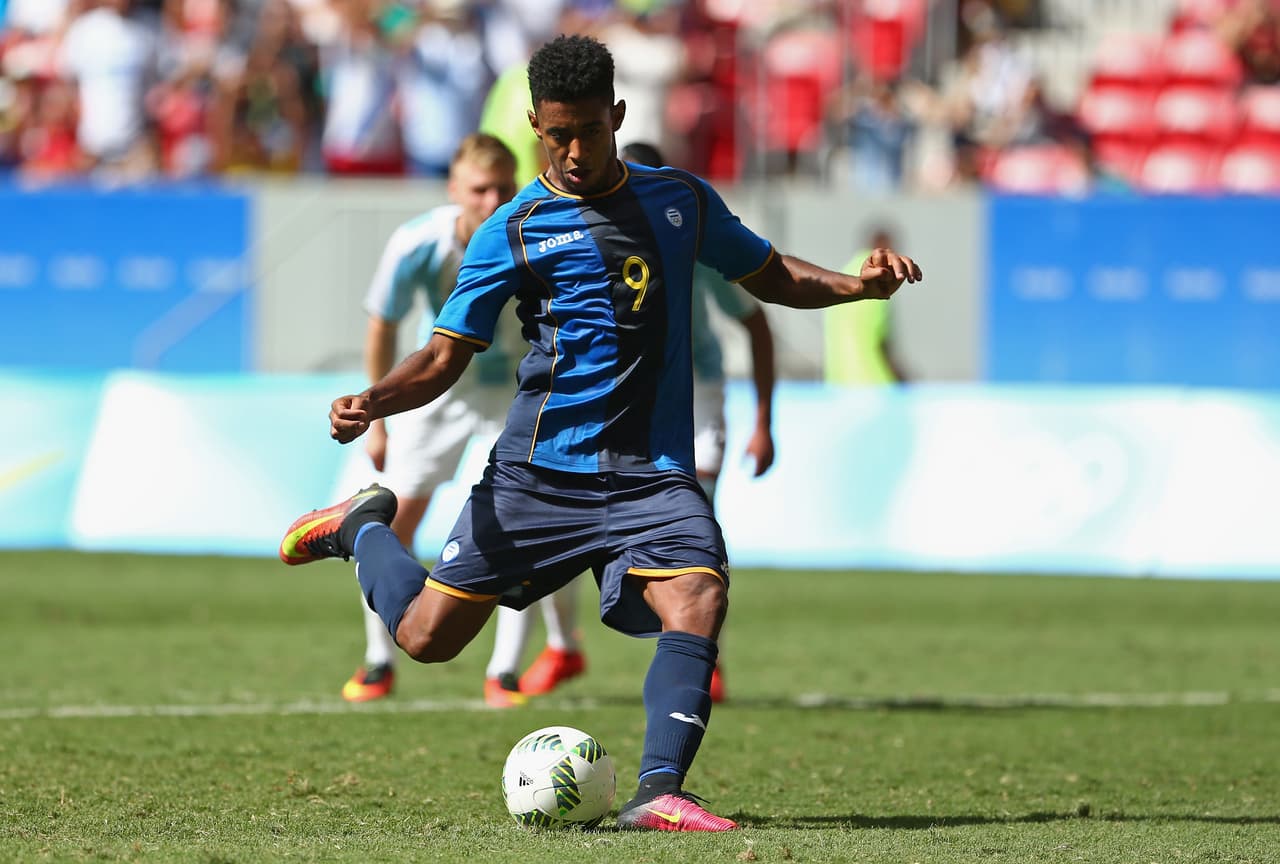 En los Juegos Olímpicos de Río, los hondureños lucieron este bello modelo en tonos oscuros que repetirán este año.