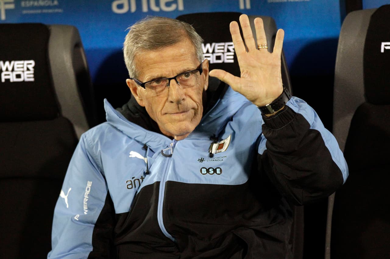 Con un semblante tranquilo, así lucía previo al encuentro el estratega de la Celeste, Oscar Tabarez.