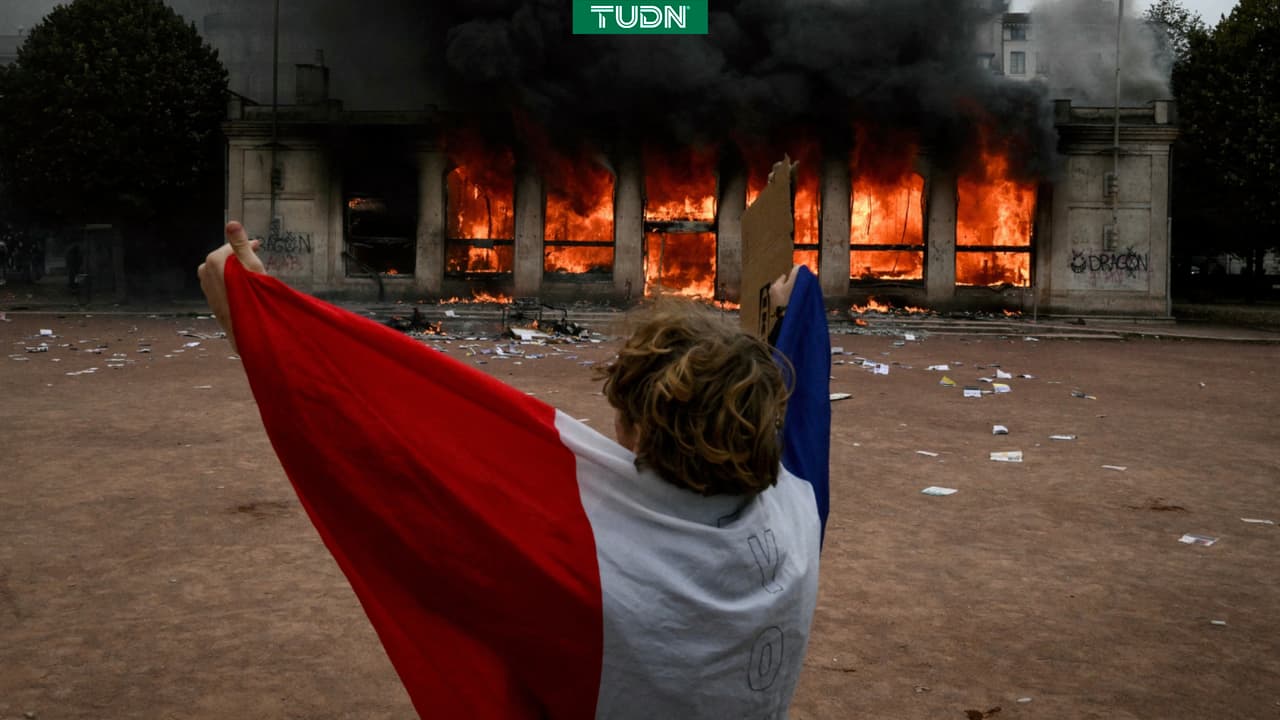 El PSG vs. Barcelona se jugará pese a las protestas en París que han dejado dos mil detenidos