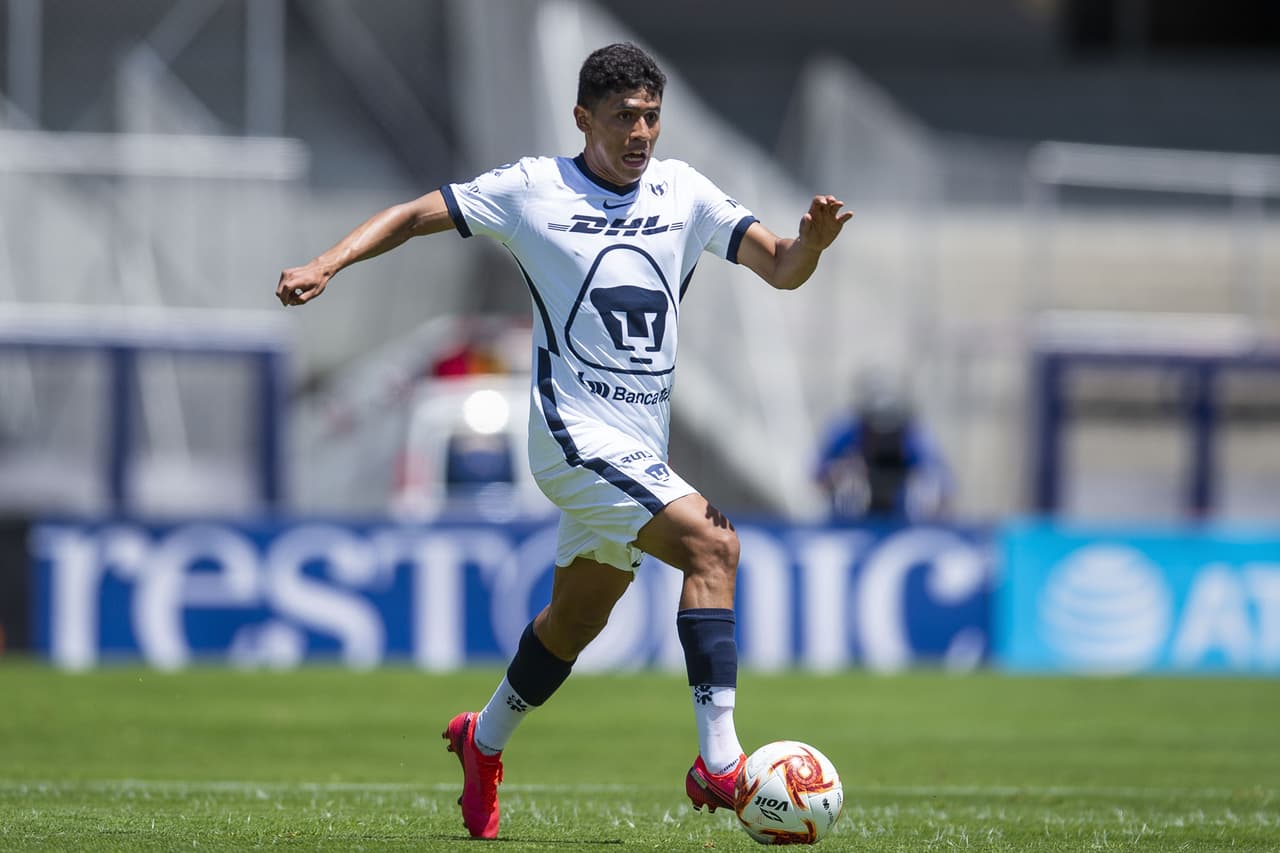 Jesús Rivas – El joven lateral vivió su primer año en Pumas con tan solo 13 años de edad.
<br>