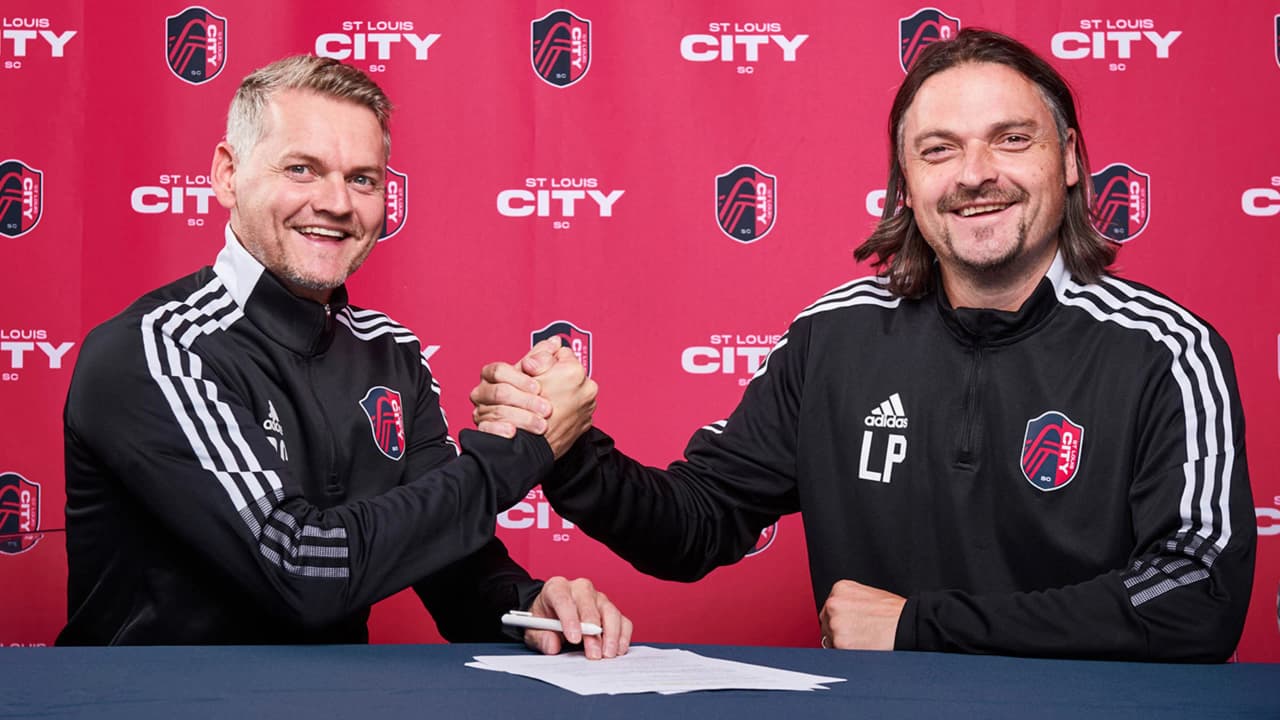 Bradley Carnell y Lutz Pfannenstiel.