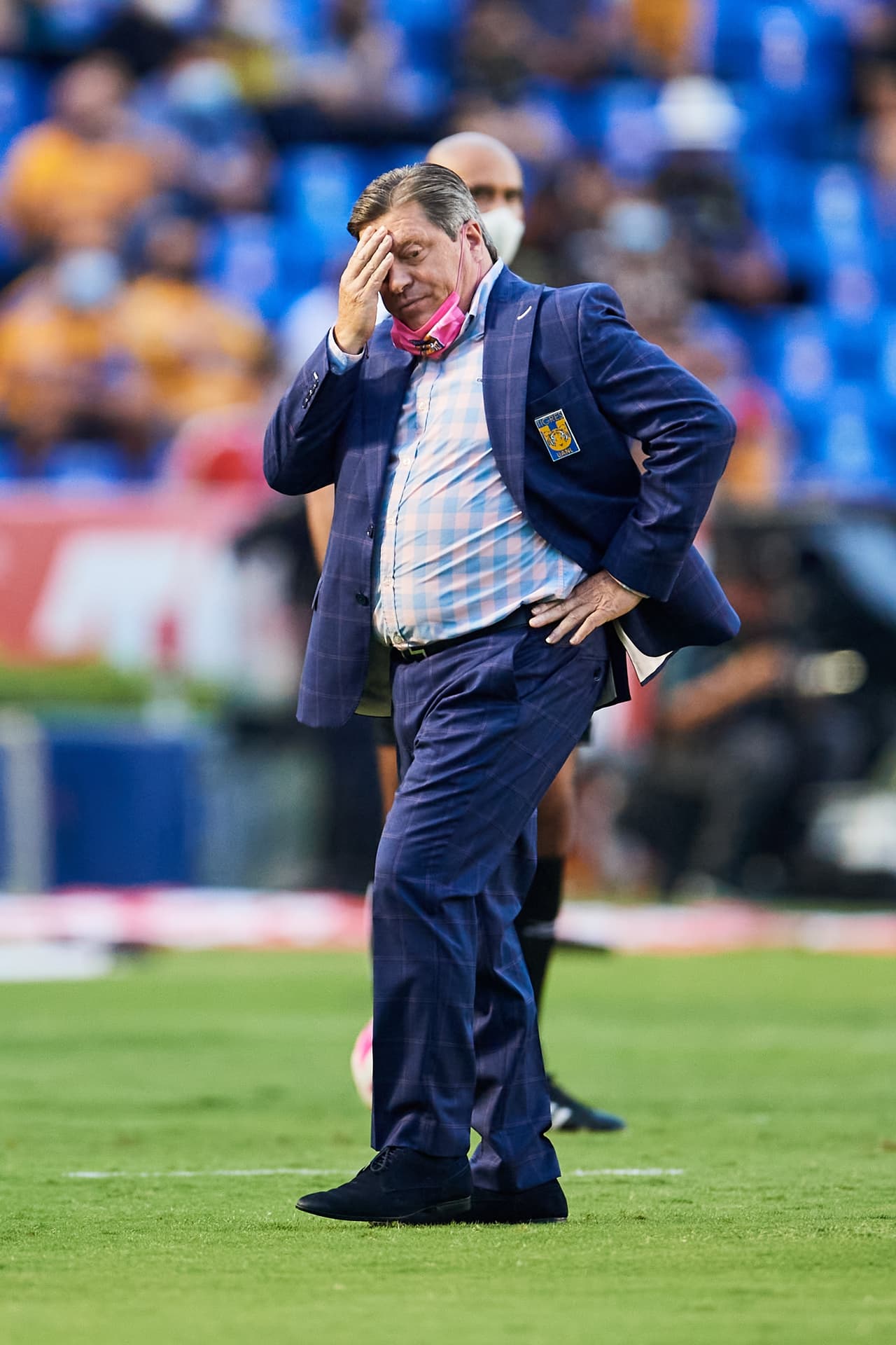 El Piojo no creía las multiples fallas de su equipo.