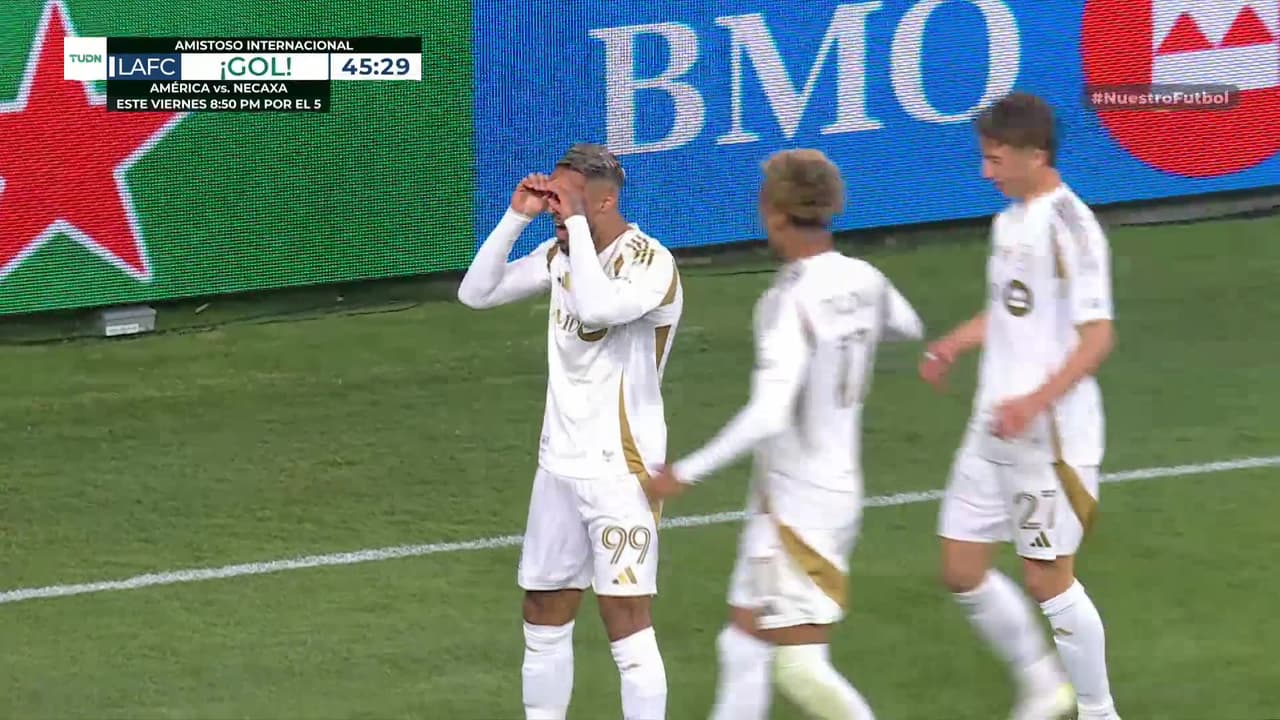 ¡Gol del LAFC! A los 24 segundos, Cáceres hace el ridículo y regala el 1-0