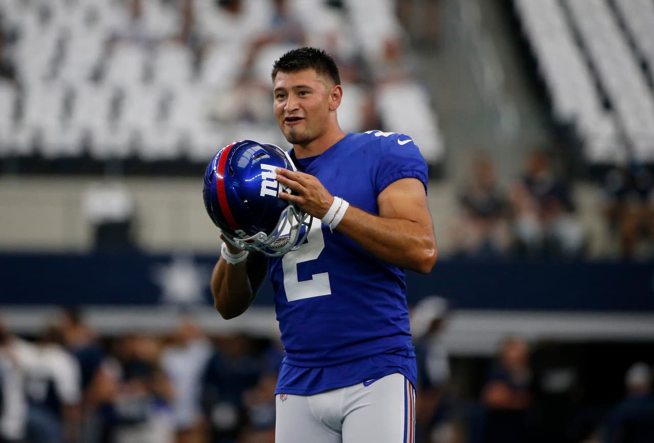 El pateador de los New York Giants, Aldrick Rosas, es acusado de ocasionar un accidente y huir, además de usar una licencia de manejo vencida.