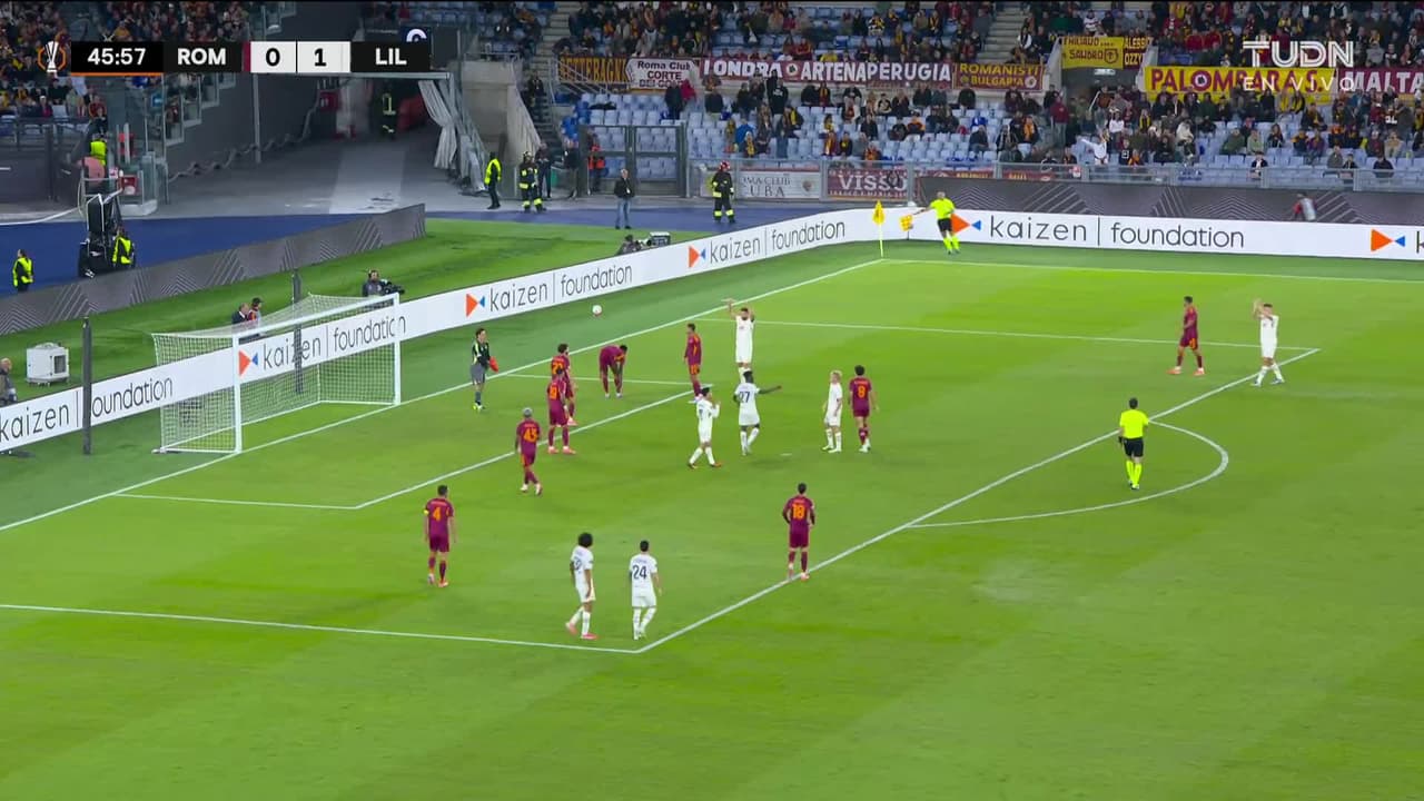 ¡TIRO ATAJADO! disparo por Chancel Mbemba.