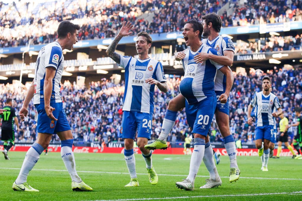 El Espanyol y el Beetis se fueron con un punto que sabe a poco para ambos equipos, pues los de Catalunya se hunden más en la tabla, mientras que el equipo verdiblanco se mantiene como décimo segundo.