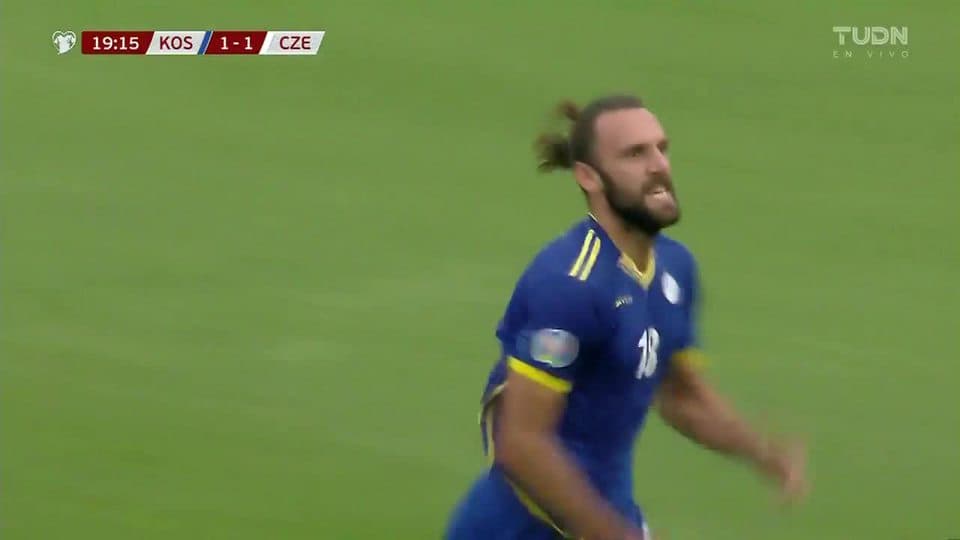 ¡GOOOL! Vedat Muriqi anota para Kosovo