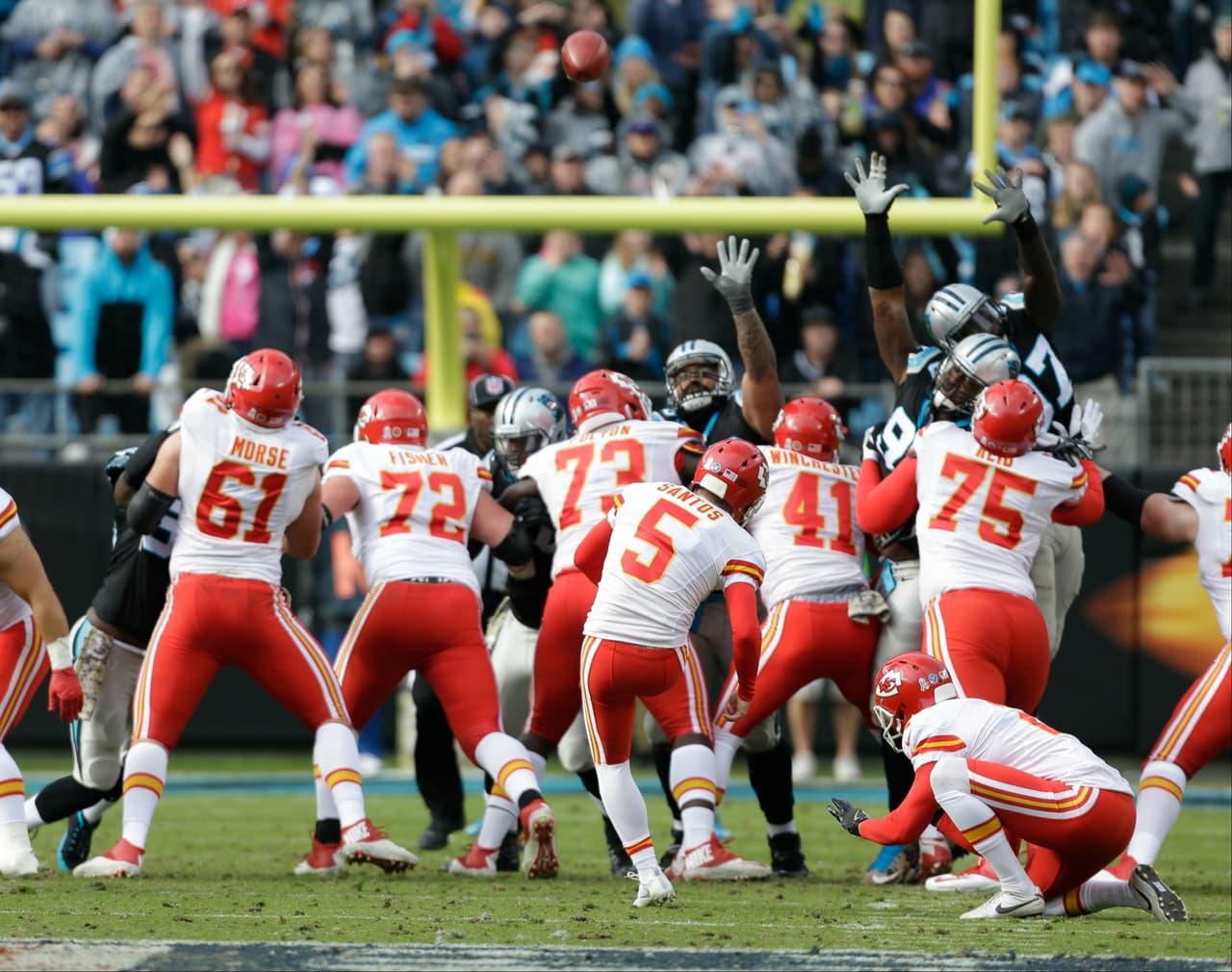 ¡Los Chiefs al ritmo de samba! El pateador brasileño Cairo Santos metió el gol de campo de la victoria ante los Panthers.