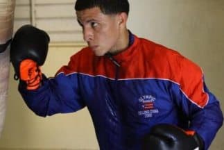 McWilliams Arroyo se prepara fuerte para su pelea de título mundial contra Amnat Ruenroeng (Foto: Twitter).
