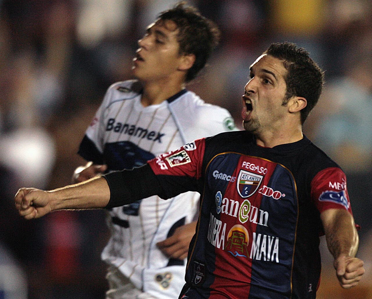 El 'Tuca' volvió a Pumas, con el que fue jugador, como director técnico en 2007 y lo llevó a una final que perdió contra Atlante.