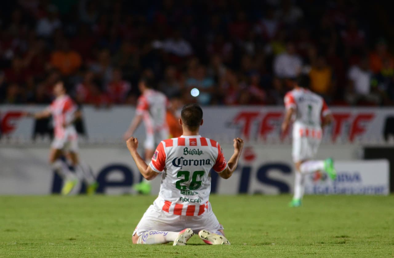 Necaxa gana de visitante y virtualmente está salvado del descenso.