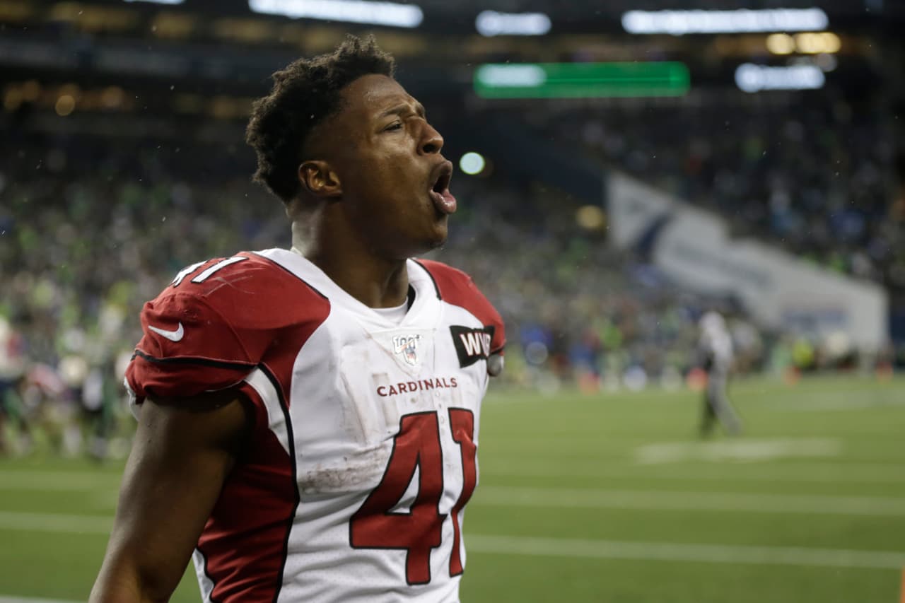 <b>#6 Arizona Cardinals, Kenyan Drake.</b> Se queda en el número seis con $8.5 millones de sueldo anual, nada mal, pero no se acerca a la barrera de los 10 millones, sólo superada por los Top 5.