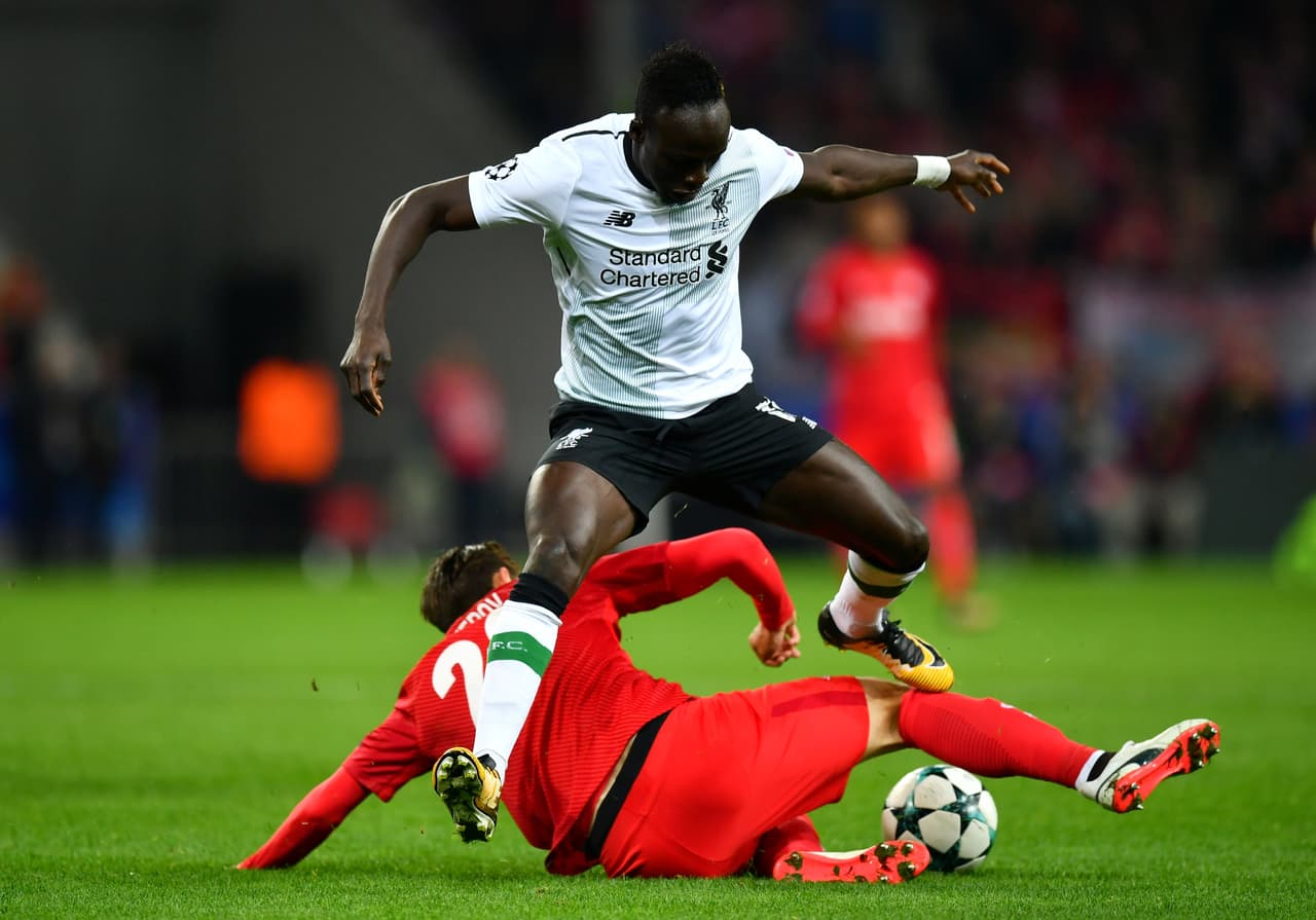 17: De Senegal militan 176 futbolistas fuera de su país, un 83 por ciento en ligas de UEFA, entre ellos Sadio Mané de Liverpool.