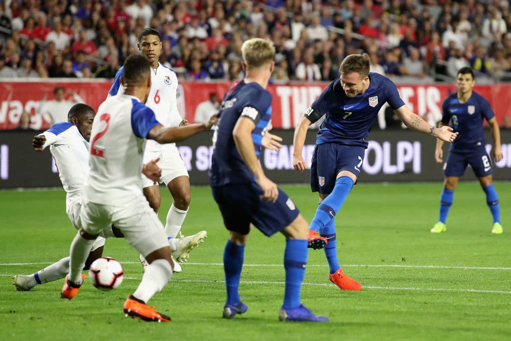 Antes de eso, Steffen ya había frenado tres tiros que iban a gol, antes de ser remplazado por Sean Johnson a los 74 minutos.
