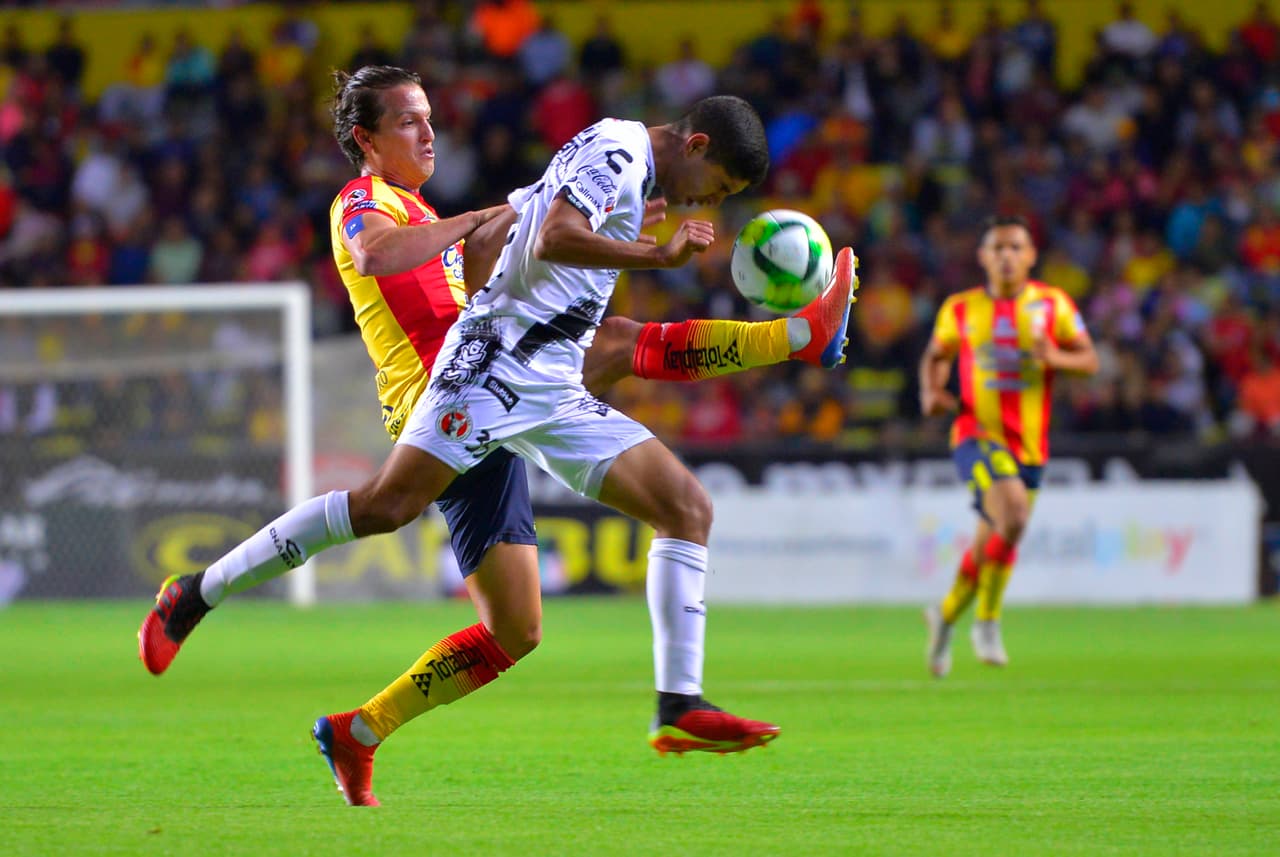 Ya corría el minuto 70 y Morelia no lograba revertir la tendencia de juego negativo en la que había caído en toda la segunda mitad. Y pronto habrían de pagar cara la afrenta.