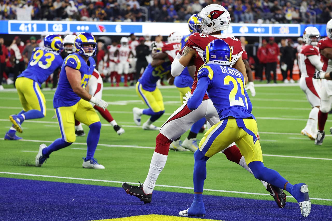 Los Ageles Rams fueron muy superiores a Arizona Cardinals en el último juego de la ronda de los comodines y avanzaron a la Ronda Divisional, donde se medirán a Tampa Bay Buccaneers.