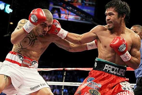 La pelea fue dominada casi de principio a fin por Pacquiao, quien impuso su velocidad.