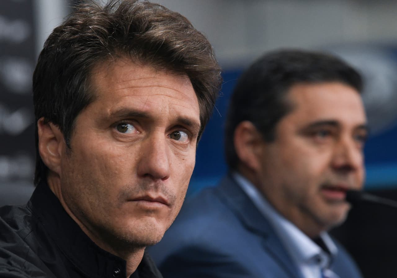 Tras el fracaso internacional el equipo y el entrenador decidieron dar por terminado su vínculo por segunda vez en la historia.